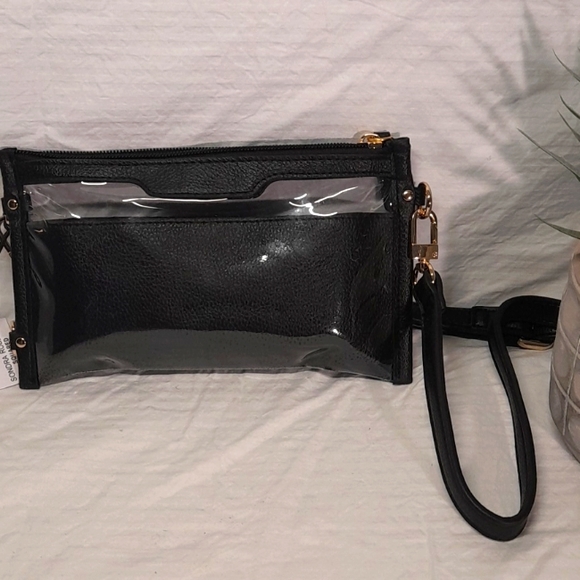 SONDRA ROBERTS SQUARED ..Small Bag with strap. [.New without Tag] - Picture 4 of 4